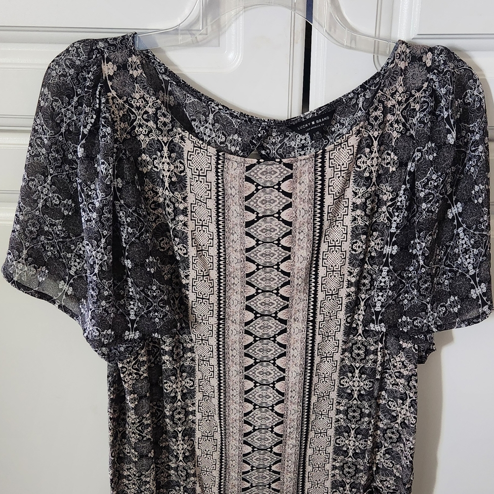 Lucky Brand Black and Cream Short Sleeve Blouse